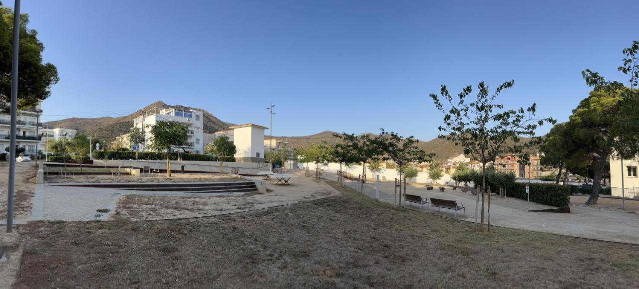 Calma Marina Roses Apartment Ngoại thất bức ảnh